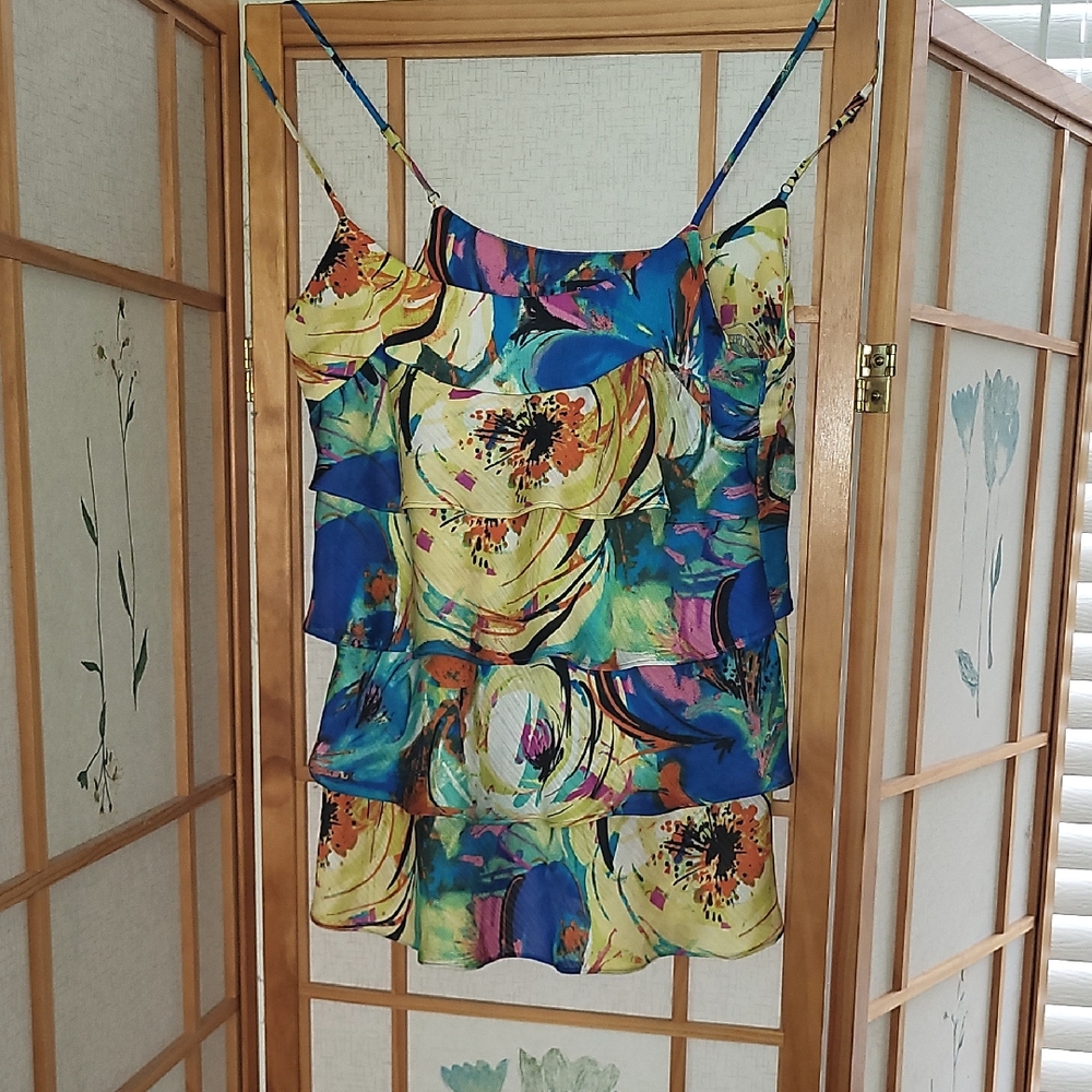 BOSTON PROPER Sz S Layered Ruffle Tank Top Tropical . Boutique Style. Abstract .
